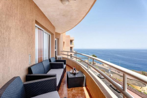 Beautiful 3 bedroom Wifi Sea View